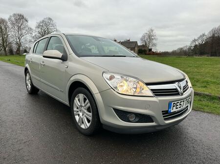 VAUXHALL ASTRA 1.8 i 16v Design 